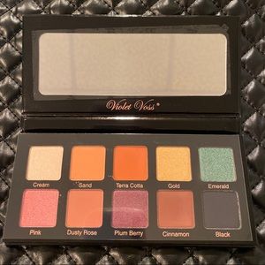 Violet Voss Essentials Pro Palette (BRAND NEW)